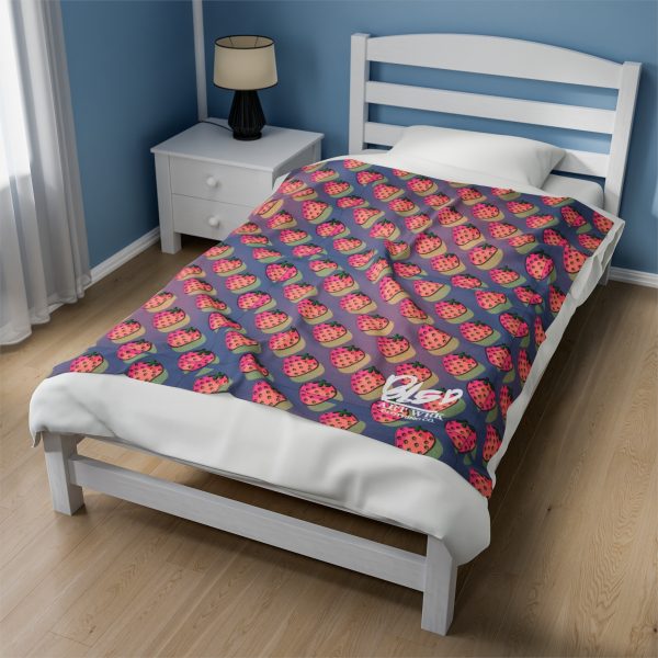 Strawberry Velveteen Plush Blanket - Image 4