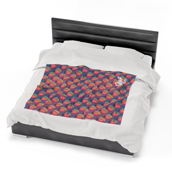 Strawberry Velveteen Plush Blanket - Image 6